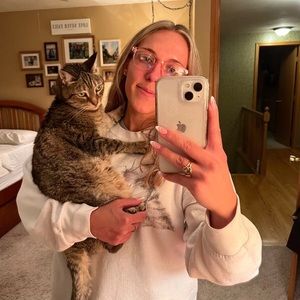 Meet your Posher, Lisa